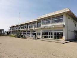 小学校　出雲市立遙堪小学校（小学校）まで2990m