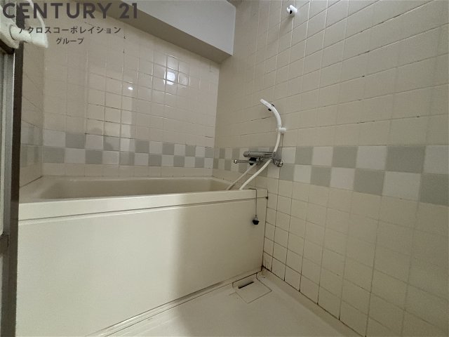 バス・シャワールーム　シンプルな浴室です！