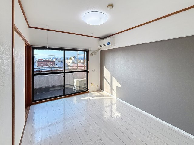 居室・リビング　掲載写真はモデルルームを掲載しております。実際のお部屋と仕様