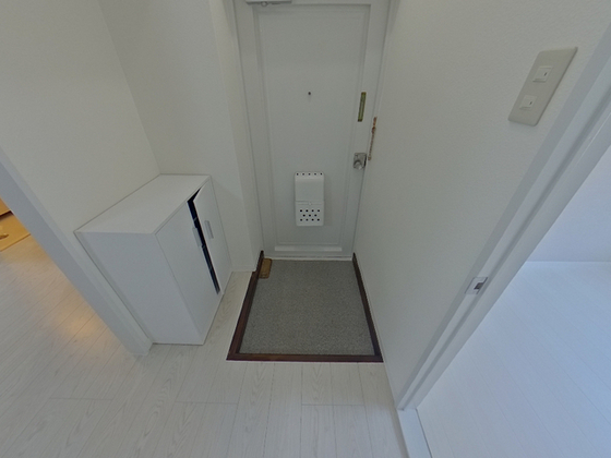 玄関　※別部屋の写真使用