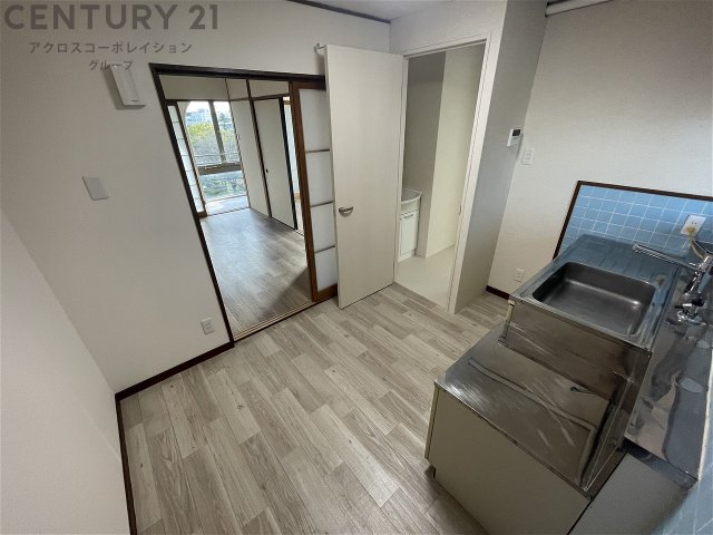 居室・リビング　床色が明るくて綺麗です♪