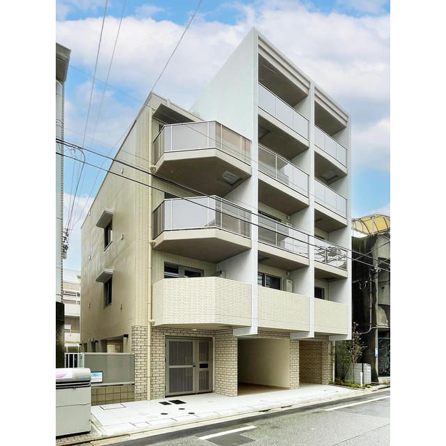 建物外観　鉄筋コンクリート造・総戸数は18戸です。ペット相談可能