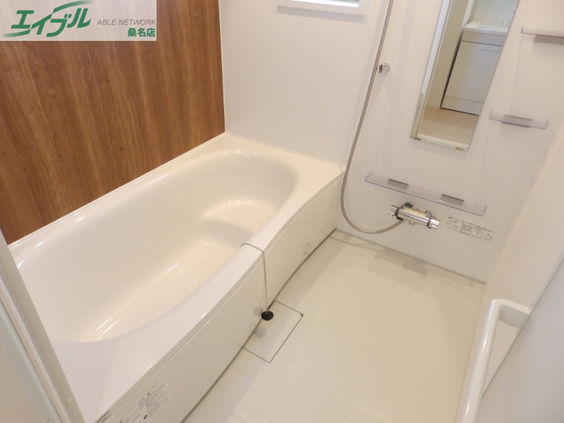 バス・シャワールーム　同型参考写真