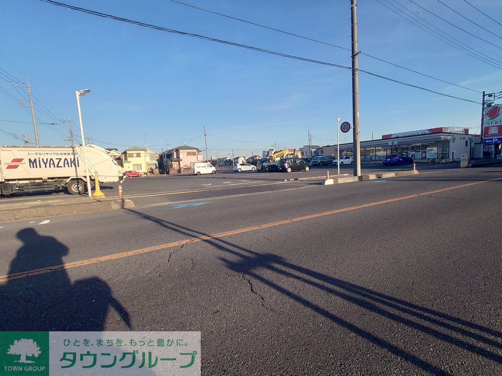 コンビニ　セブン-イレブン 上尾小泉氷川店（コンビニ）まで190m