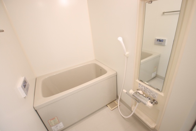 バス・シャワールーム　※別室の参考写真の為、現況優先です。