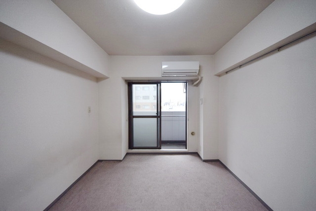 居室・リビング　※別部屋参考写真となります。