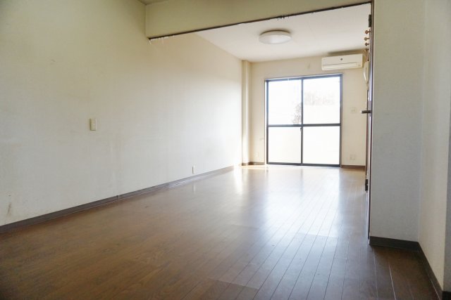 居室・リビング　同タイプ別室