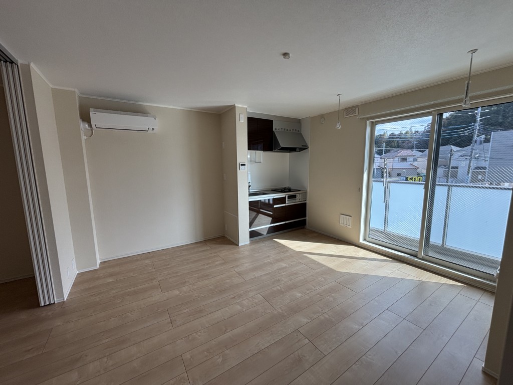 居室・リビング　リビング10帖＋洋室4.5帖　間仕切り開放時14.5帖