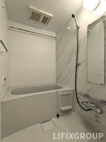 バス・シャワールーム　風呂