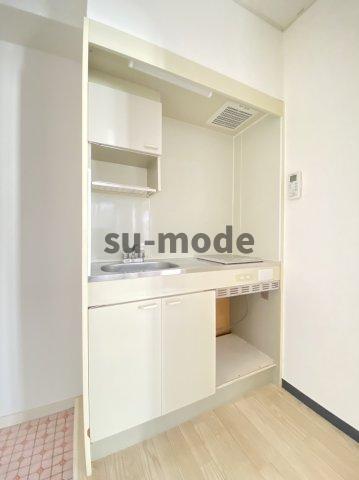 キッチン　写真は同マンション別部屋