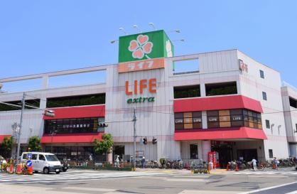 スーパー　ライフ 千川駅前店（スーパー）まで452m