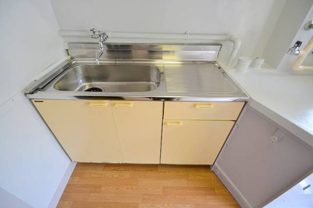 キッチン　お問合せはシティホーム海田センター　082-821-2227