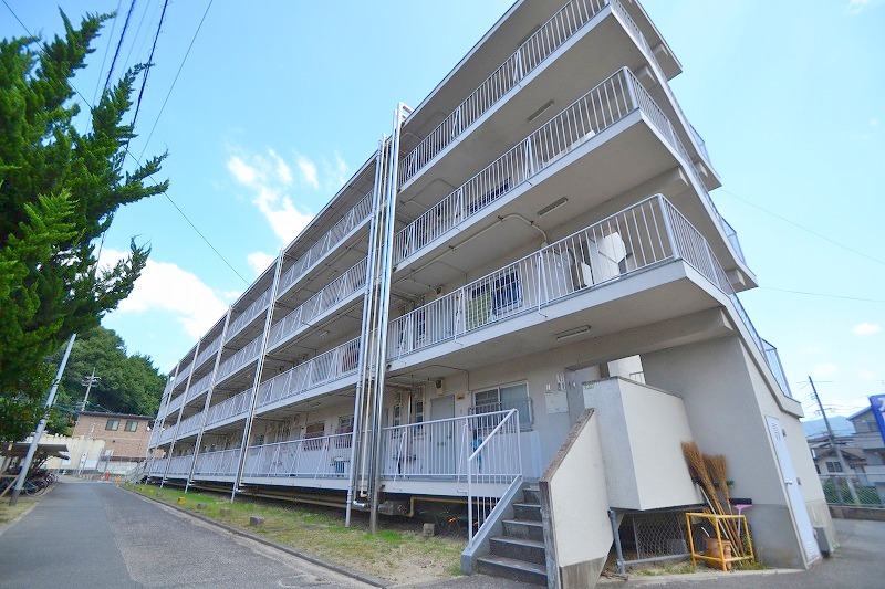 建物外観　お問合せはシティホーム海田センター　082-821-2227