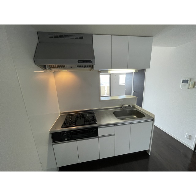 キッチン　※別部屋写真、現況優先