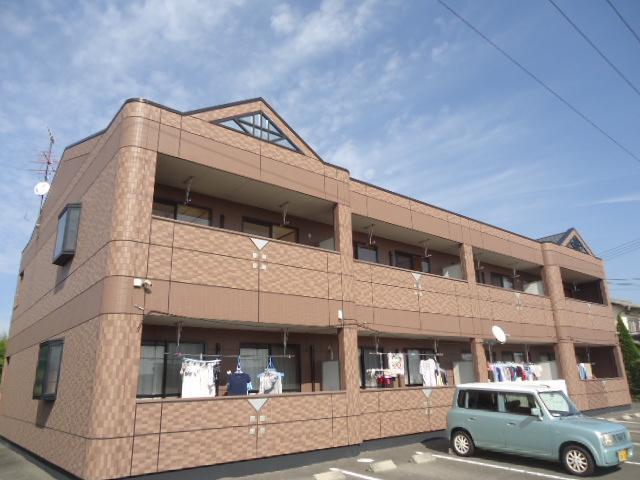 建物外観　外観写真（昼）です。