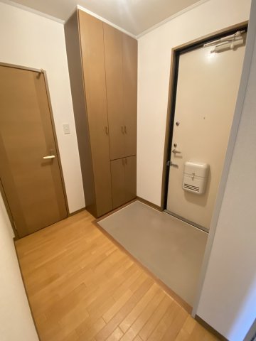 パークビレッジBの玄関写真