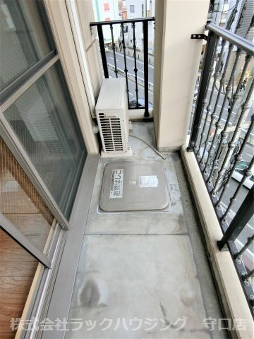 バルコニー　反転タイプ 同仕様写真となります。