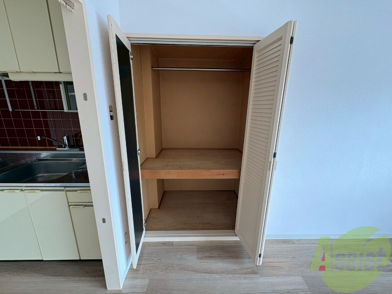 収納　寝室の収納です。部屋がすっきり片付きます。