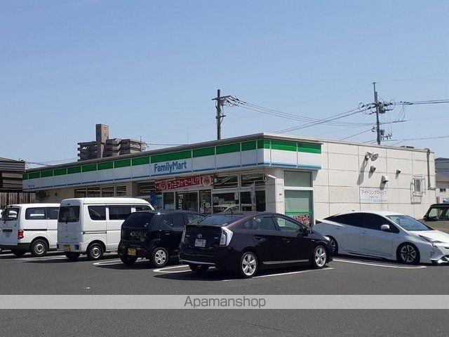 コンビニ　ファミリーマート岡南店（コンビニ）まで450m