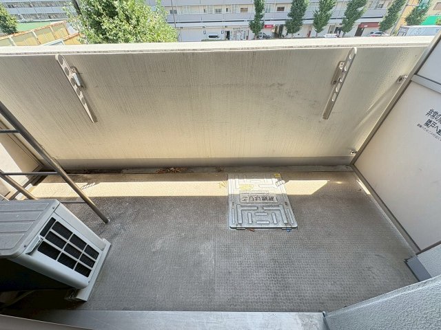 バルコニー　お洗濯にも便利なバルコニー付き