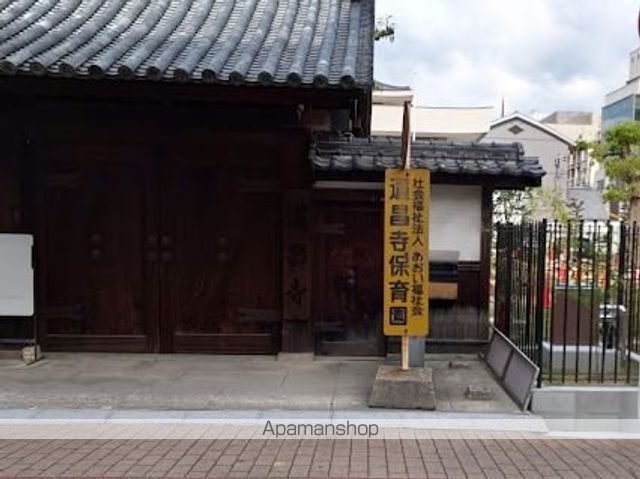 幼稚園・保育園　蓮昌寺こども園（幼稚園・保育園）まで371m