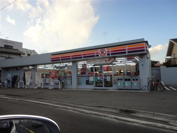 コンビニ　サンクス（コンビニ）まで359m
