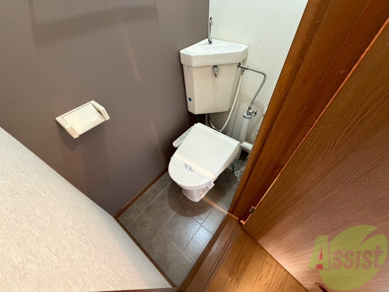 トイレ　こちらはトイレです。清潔感があり、安心して使用できます。