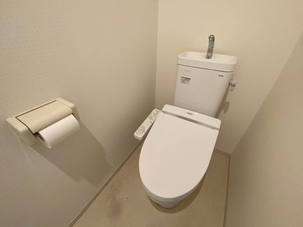 トイレ　トイレ