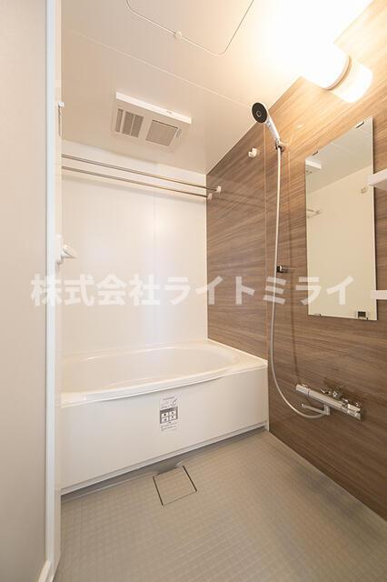 バス・シャワールーム　※写真は同タイプ住戸です。