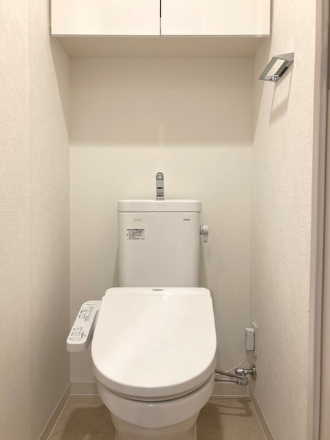 トイレ　※写真は同タイプ住戸です。