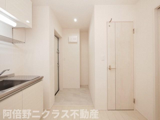 その他　内装は別部屋の参考写真です。
