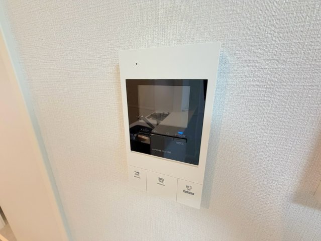 セキュリティ　TVモニターホンで来客が誰か確認してから開けて下さいね