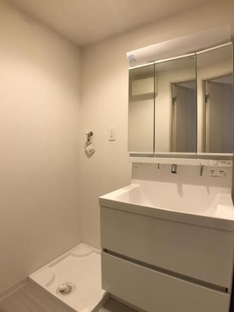 洗面設備　広い洗面スペース