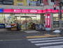 コンビニ　ナチュラルローソン世田谷弦巻三丁目店（コンビニ）まで318m