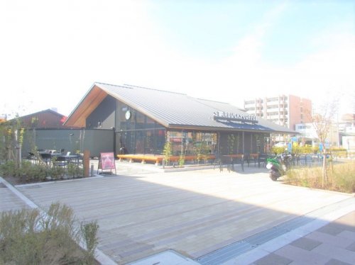 飲食店　スターバックスコーヒー 堺フェニックス通り 利晶の杜店（飲食店）まで463m