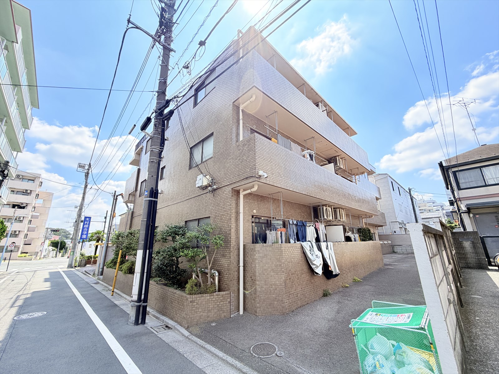 2LDK Mansion in Suginami, Tokyo