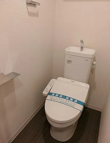 トイレ　★温水洗浄便座完備★
