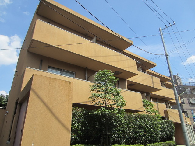 建物外観　商店街に面しています♪