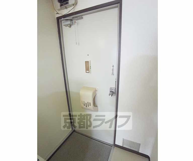 その他設備　しっかりとしたドアです。