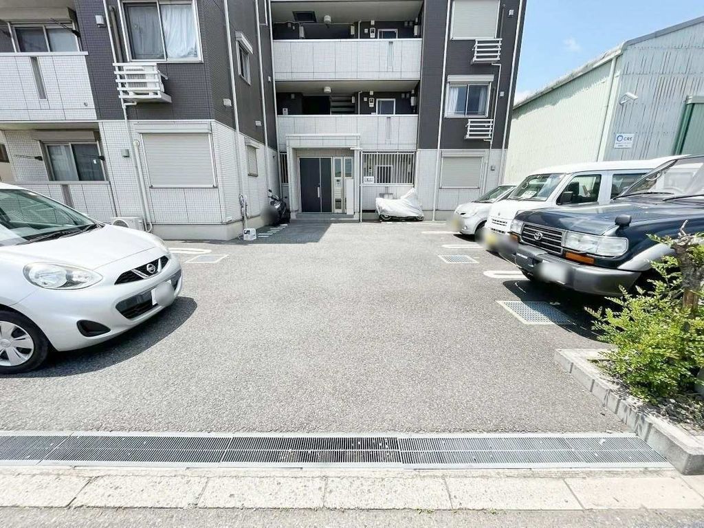 駐車場　駐車場