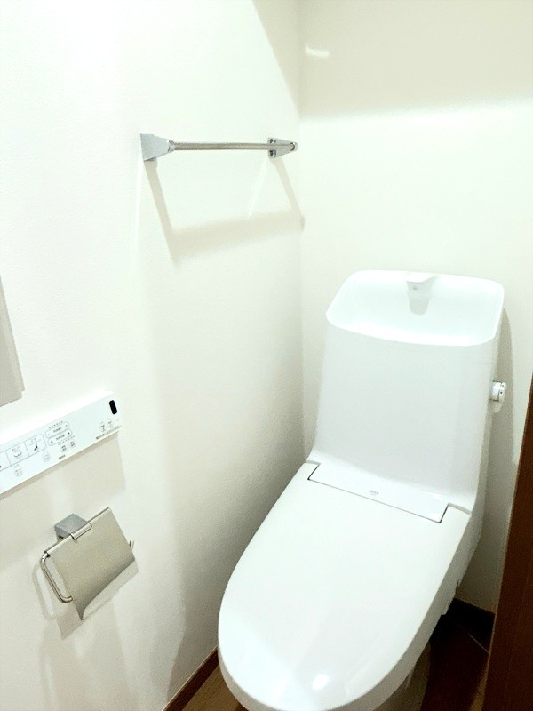 ＪＲ京浜東北線 王子駅 徒歩9分 4階建 築1年のトイレ写真