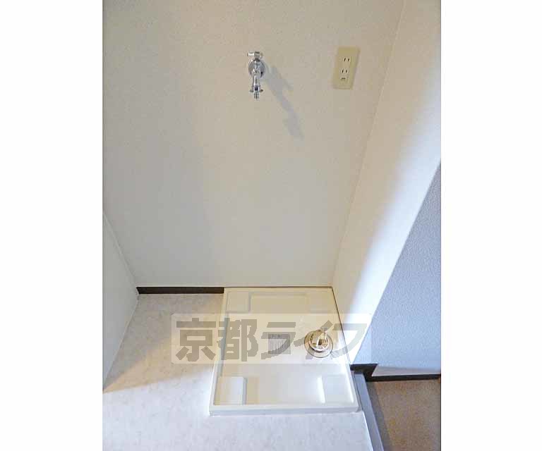 その他設備　室内洗濯機置きです。