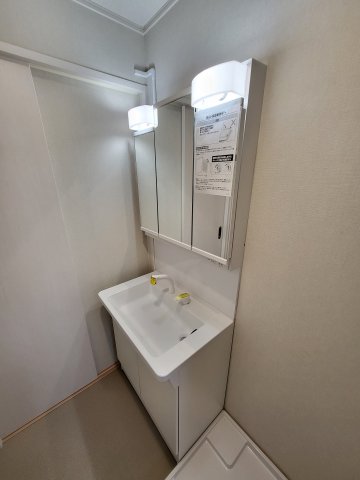 ＪＲ成田線 成田駅 バス乗車時間：10分 最寄りバス停で下車 徒歩2分 2階建 築4年の内装写真
