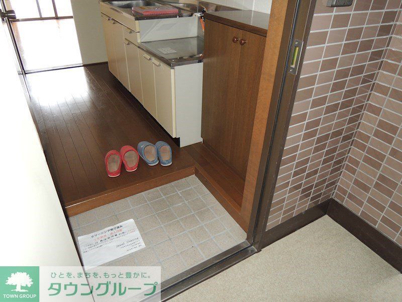 玄関　★お問い合わせはタウンハウジングまで★
