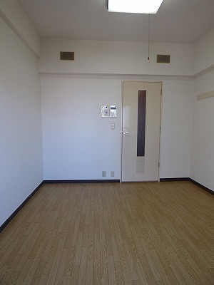 ストークプラザ武蔵小山の居間写真