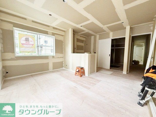 居室・リビング　駐車場