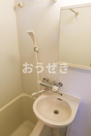 洗面設備　※同タイプ参考写真