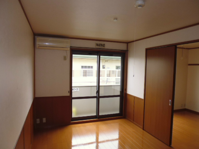 居室・リビング　綺麗なお部屋です。