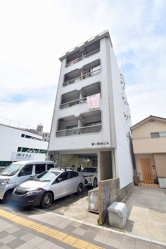 広島市西区南観音町のマンションの建物外観