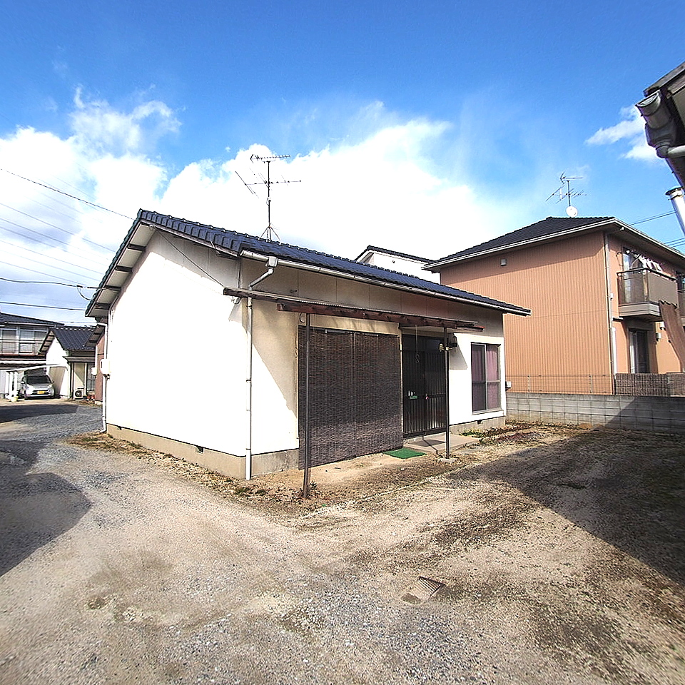 難波借家の建物外観